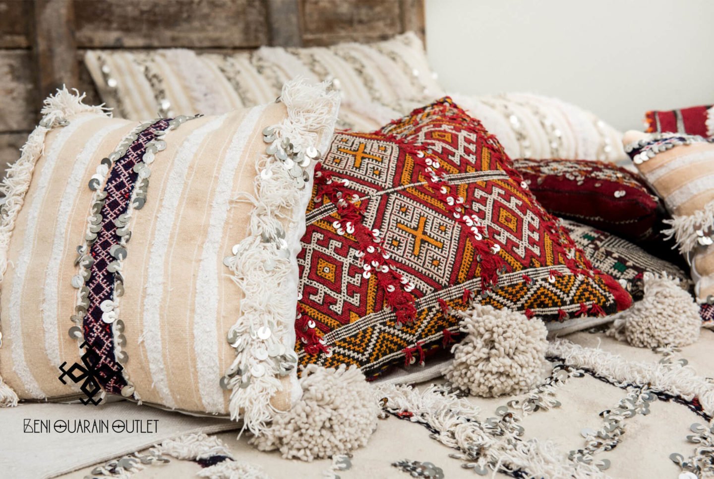 A Moroccan Wedding Blanket Pillow Is A Gem To Decorate Your Home