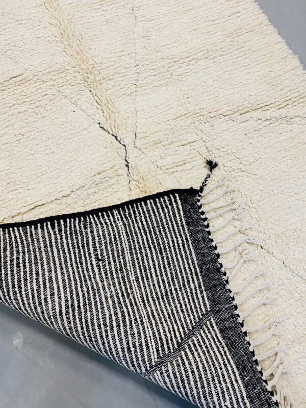 MODERN BENI OUARAIN 251 X 150