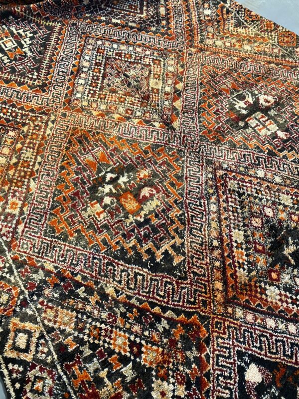 ait seghrouchen rug