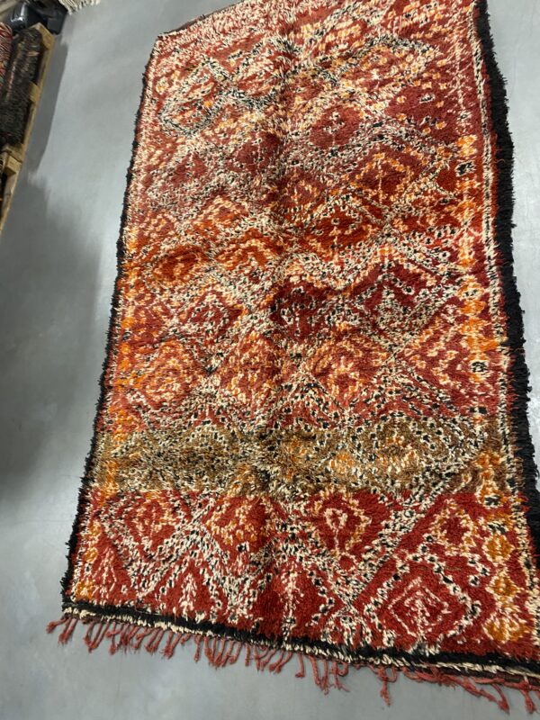 BENI MGUILD RUG 346 X 197