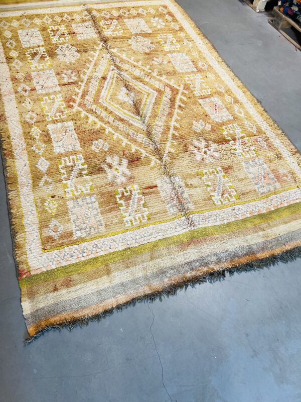 Boujaad Rug 313 x 184