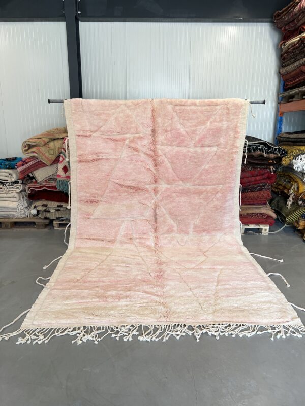 Beni Mrirt Rug 327 x 210