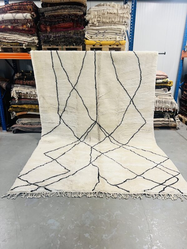 https://www.beniouarainoutlet.com/product/beni-mrirt-rug-customized-33/