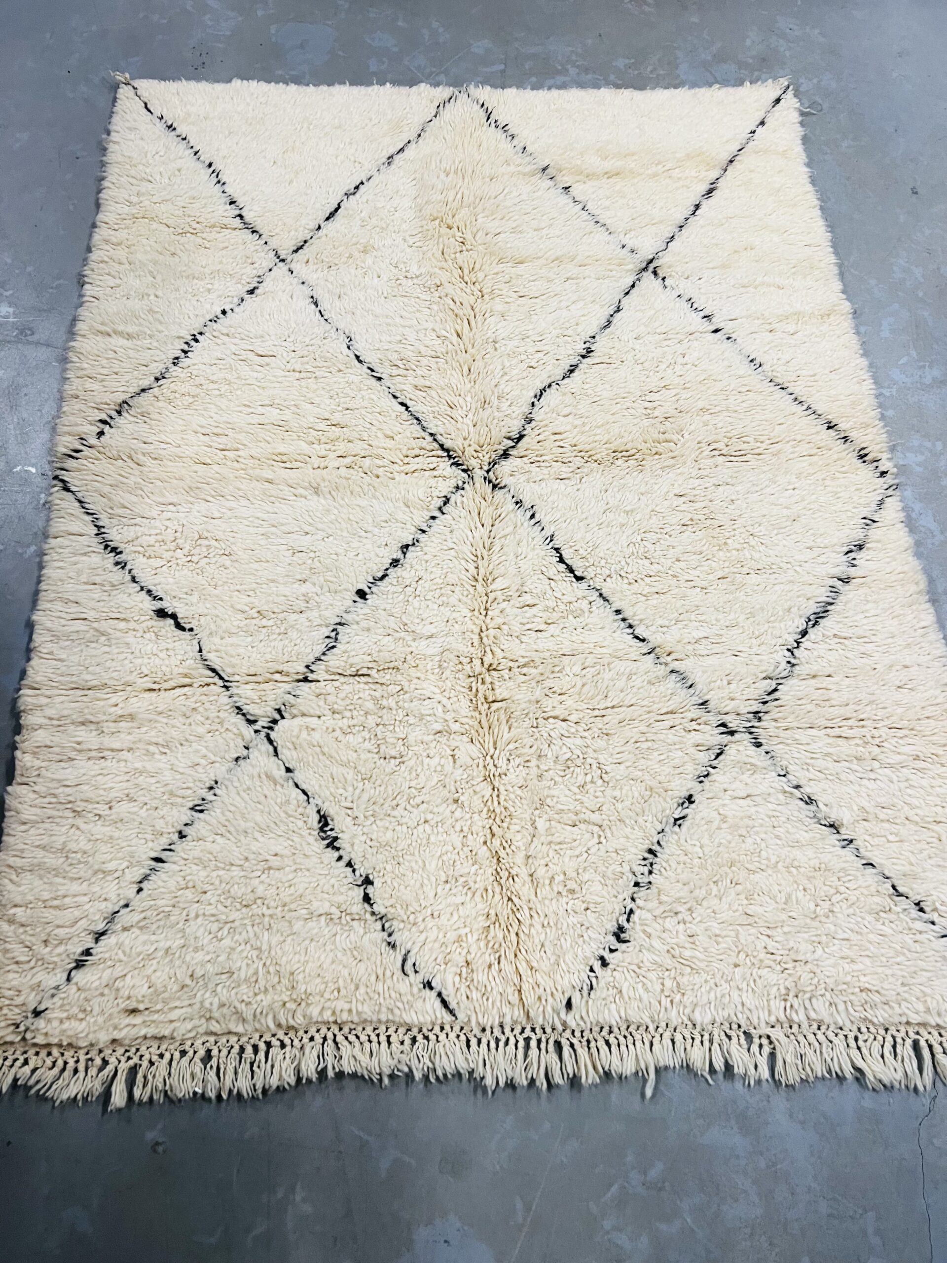 Authentic Beni Ouarain Rug 203 x 156
