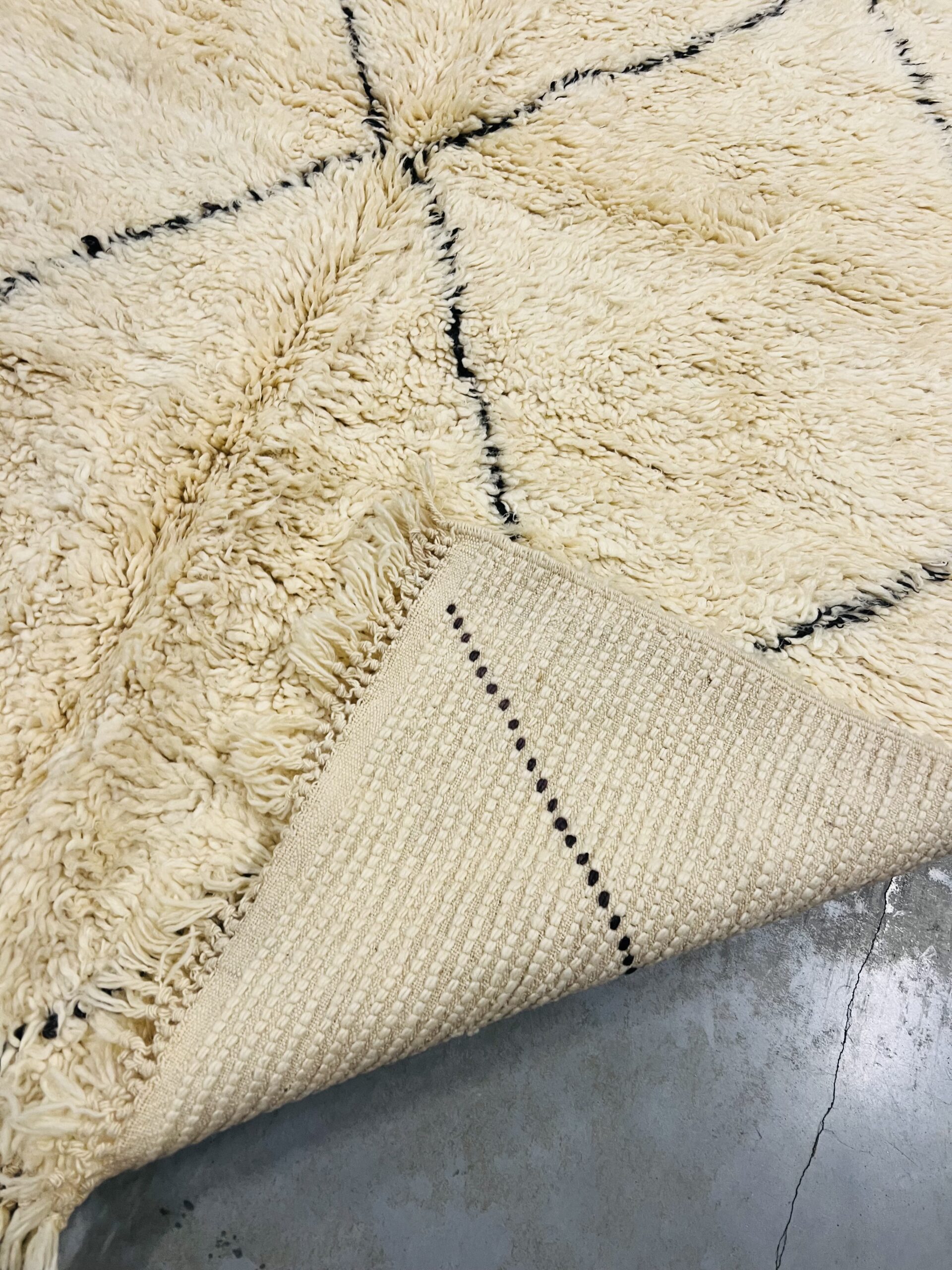 Authentic Beni Ouarain Rug 203 x 156